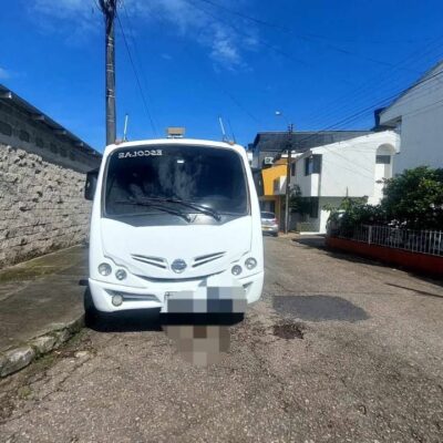 Nissan mt 3000 2006