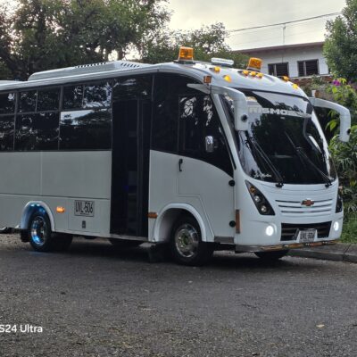 Chevrolet NPR 2013